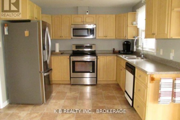 Bedroom - 103 Park Drive, Greater Napanee, ON K0H1G0 Photo 5