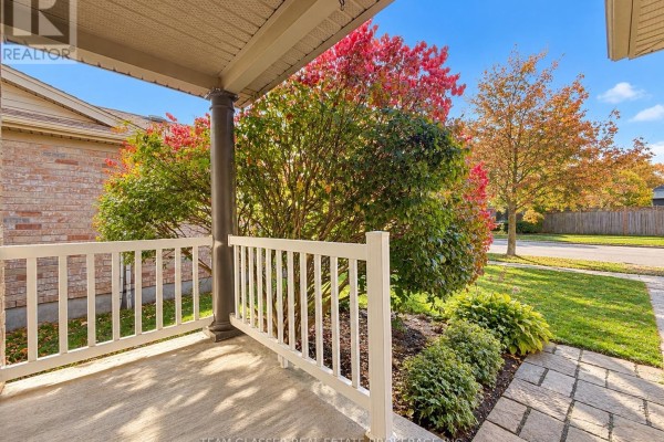 103 Rossmore Court, London South, ON N6C6B7 Photo 3