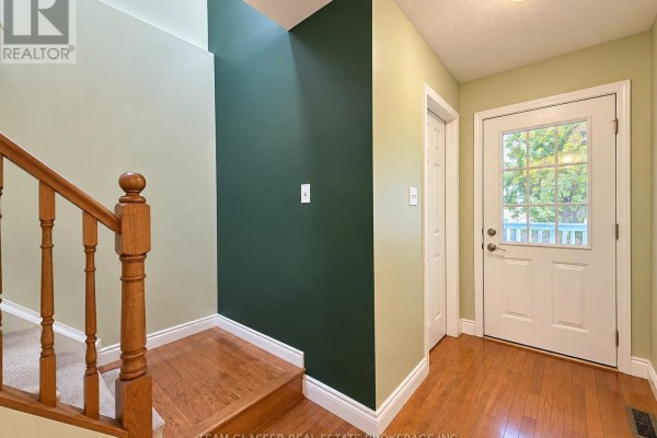103 Rossmore Court, London South, ON N6C6B7 Photo 4