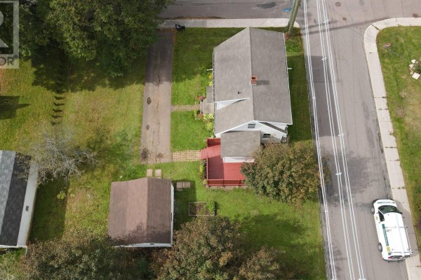 Bath (# pieces 1-6) - 103 Russell Street, Summerside, PE C1N2T8 Photo 4
