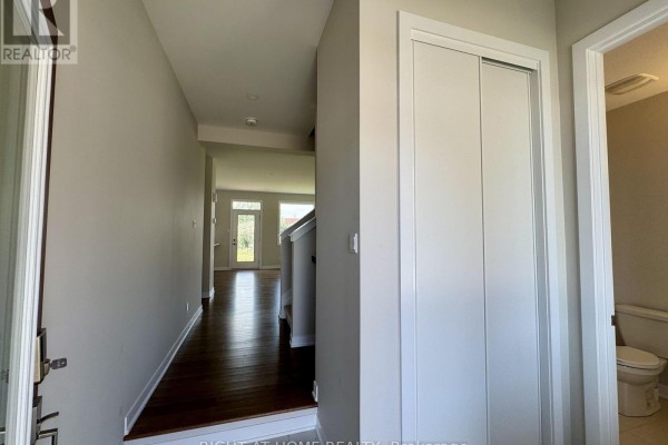 103 Ryan Reynolds Way, Ottawa, ON K4A5T4 Photo 3
