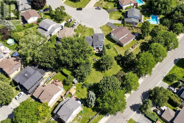 103 Spruce Street, Aurora, ON L4G3J6 Photo 5