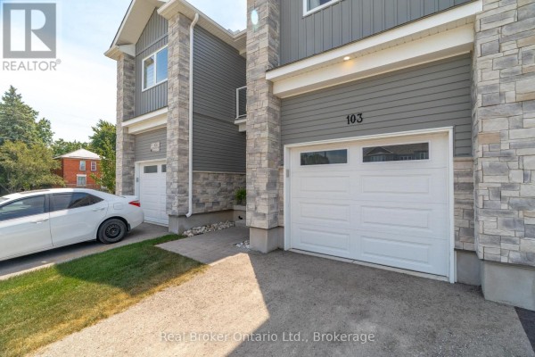 Living room - 103 Stephenson Way, Minto, ON N0G2P0 Photo 2