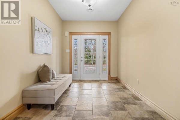 Living room - 103 Sussex Drive, Stillwater Lake, NS B3Z4J2 Photo 3