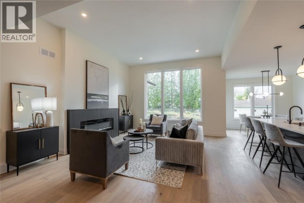 103 Sutherland Drive, St Clair, ON, photo 2
