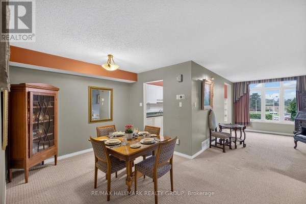 Other - 103 Tall Oak Private, Ottawa, ON K1G6T3 Photo 4