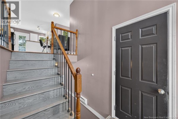 Living room - 103 Thomas, Dieppe, NB E1A5W2 Photo 3
