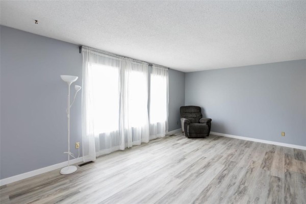 Eat in kitchen - 103 Thunder Bay, Winnipeg, MB R2M4S2 Photo 3