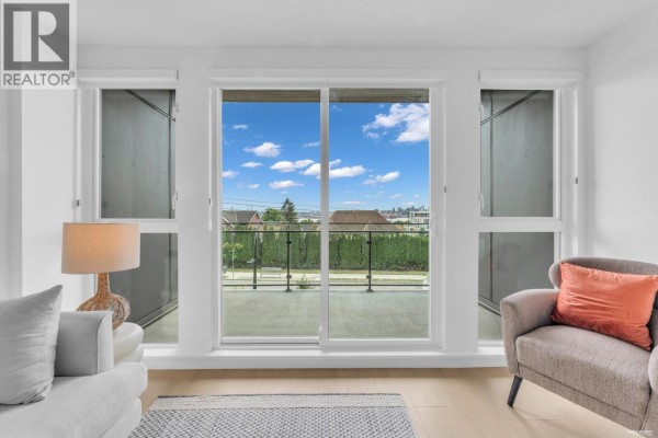 103/203 422 E 3rd Street, North Vancouver, BC V7L0K1 Photo 4