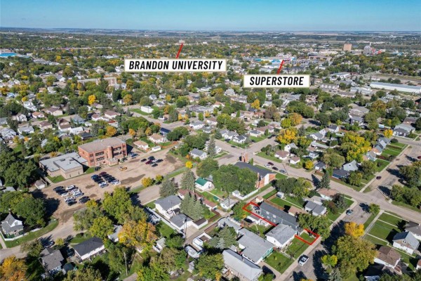 1030 4th Street, Brandon, MB R7A3J4 Photo 4