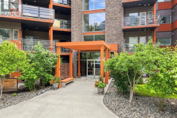 Den - 1030 Talasa Way Unit# 2316, Kamloops, BC V2H1R1 Photo 2