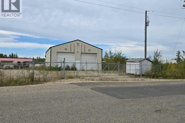 10302 77 Street, Peace River, AB T8S1R2 Photo 3