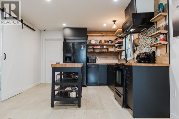 10306 106 Avenue, Grande Prairie, AB T8V1K4 Photo 4