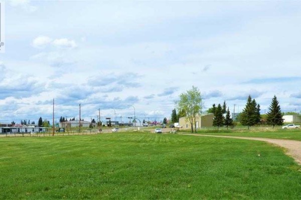 10307 94 Avenue, Lac La Biche, AB T0A2C0 Photo 5