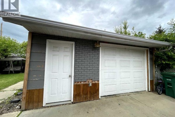 10308 104 Street, High Level, AB, photo 3
