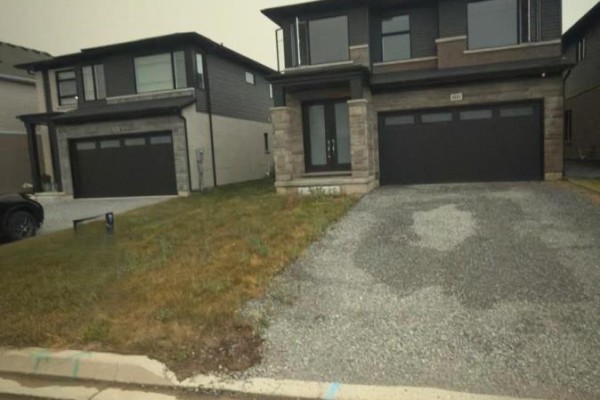 Primary Bedroom - 1031 Alliston Avenue, Fort Erie, ON L2A0H3 Photo 5