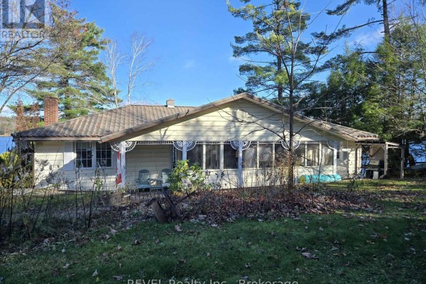 Family room - 1031 Butterfly Road, Muskoka Lakes, ON P0C1A0 Photo 3