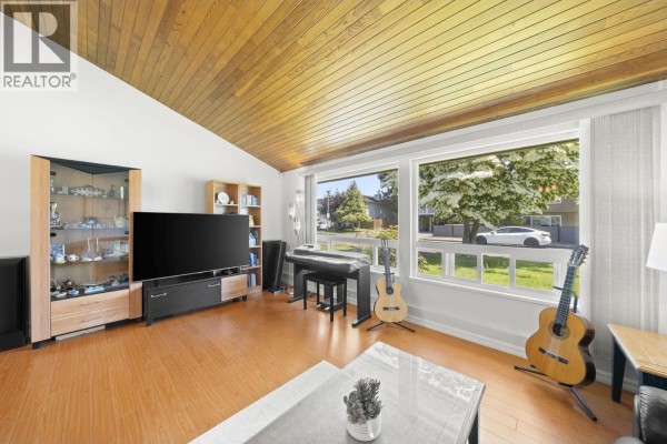 10311 Hollymount Drive, Richmond, BC V7E4S2 Photo 2