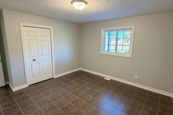 Primary Bedroom - 1032 Hutchinson Road, Haldimand, ON N0A1K0 Photo 5