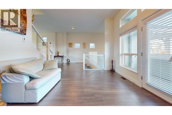 10329 238a Street, Maple Ridge, BC V2W1G3 Photo 4