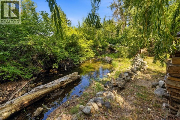 10330 Meadow Road, Lake Country, BC, photo 3