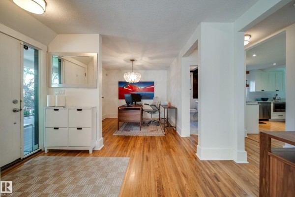 10335 137 St Nw, Edmonton, AB, photo 3