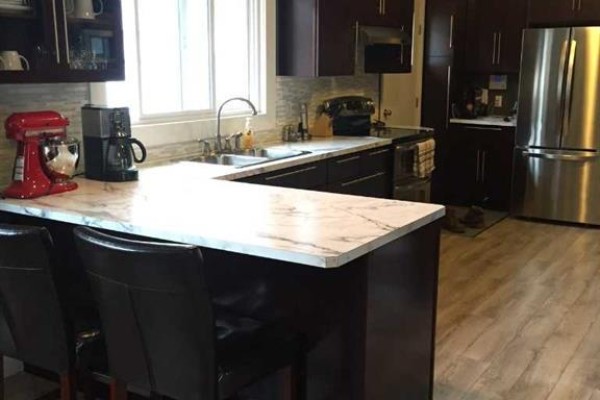4pc Bathroom - 10337 110 Avenue, Peace River, AB T8S1K5 Photo 4