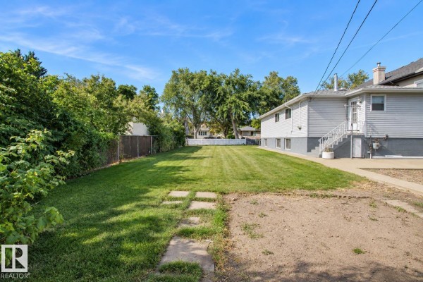 10337 80 Street Nw, Edmonton, AB T6A3J3 Photo 5
