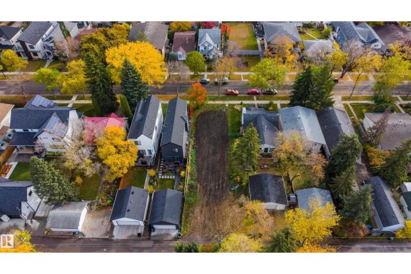 10338 145 St Nw, Edmonton, AB T5N2X7 Photo 3