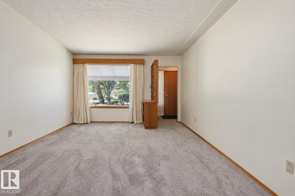 Kitchen - 10339 80 Street Nw, Edmonton, AB T6A3J3 Photo 3
