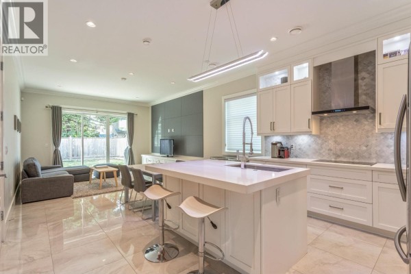 10340 Odlin Road, Richmond, BC V6X1E2 Photo 4