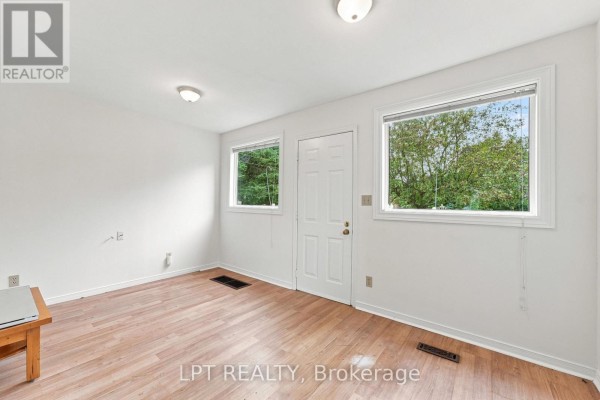 Primary Bedroom - 10342 Ravenshoe Road, Georgina, ON L9P1R2 Photo 5