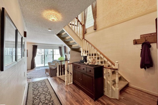 Kitchen - 1035 109 St Nw, Edmonton, AB T6J5G2 Photo 3