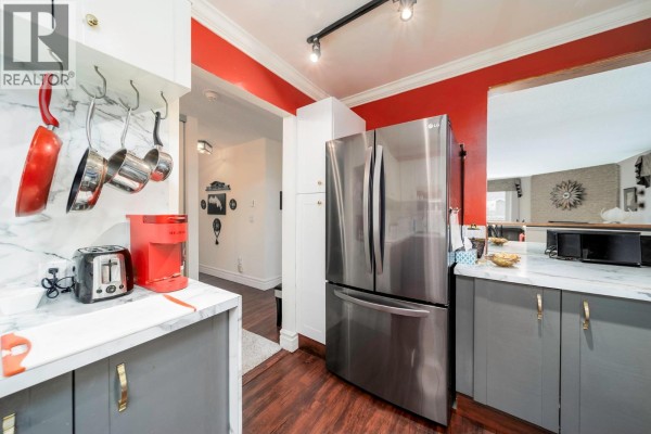 3pc Bathroom - 1035 Bernard Avenue Unit# 115, Kelowna, BC V1Y6P7 Photo 5