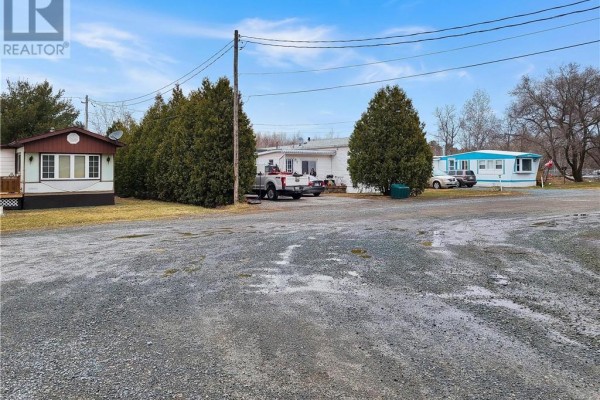 1035 Hwy 17 E, Wahnapitae, ON P0M3C0 Photo 5