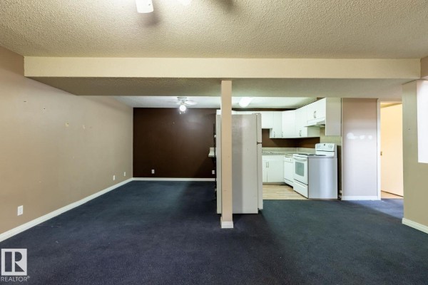 Bedroom 2 - 1035 Lakewood Rd N Nw, Edmonton, AB T6K3B1 Photo 5