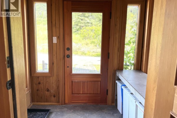 Kitchen - 10354 Hislop Road, Telkwa, BC V0J2X1 Photo 2