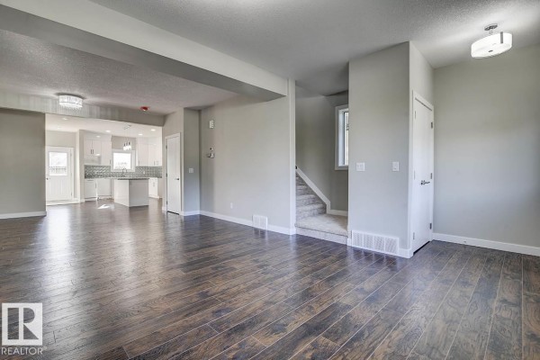Primary Bedroom - 10357 149 St Nw, Edmonton, AB T5P1L4 Photo 4