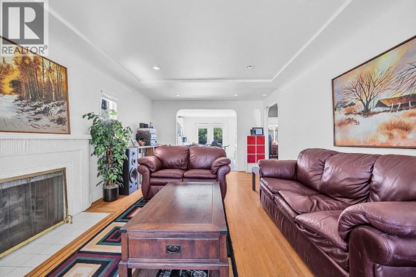 1036 Nootka Street, Vancouver, BC V5K4E7 Photo 5