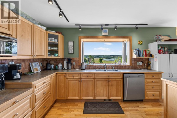 Foyer - 1036 Sackner Road, Vanderhoof, BC V0J3A2 Photo 4