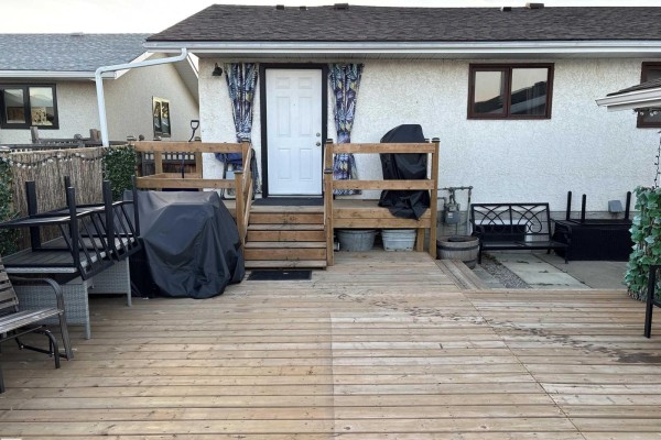 Kitchen - 10367 109 Av, Westlock, AB T7P1G8 Photo 3