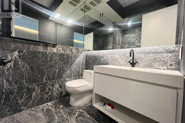 1037 - 155 Dalhousie Street, Toronto, ON M5B2P7 Photo 5