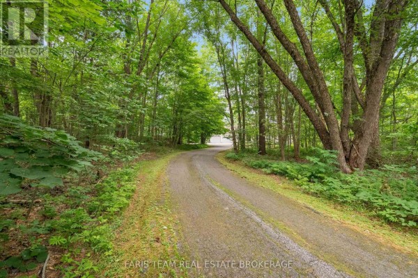 1037 Rockcastle Road, Gravenhurst, ON, photo 3