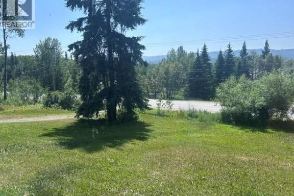 Kitchen - 10370 W 16 Highway, Burns Lake, BC V0J1E1 Photo 2