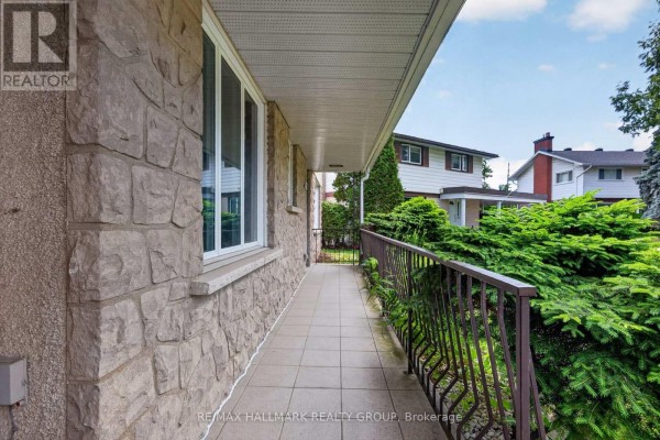 1038 Arnot Road, Ottawa, ON K2C0H4 Photo 2