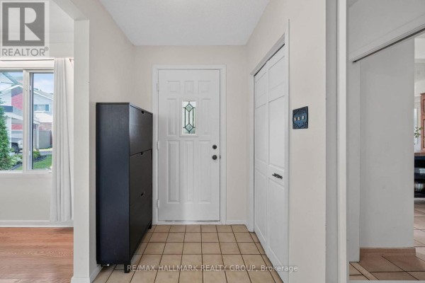 1038 Arnot Road, Ottawa, ON K2C0H4 Photo 3