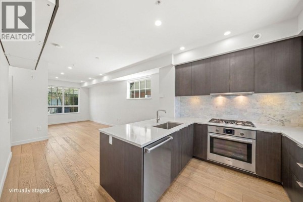 1038 Park Drive, Vancouver, BC V6P0H9 Photo 2