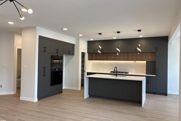 Family room - 1039 151 Ave Nw, Edmonton, AB T5Y4C8 Photo 4