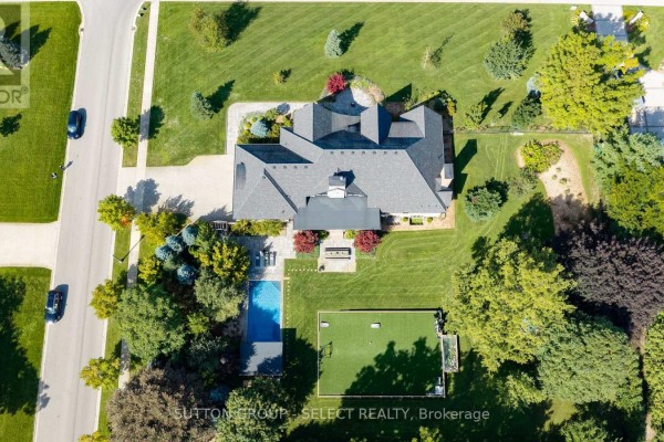 Loft - 1039 Cherrygrove Drive, London South, ON N6K5B2 Photo 2