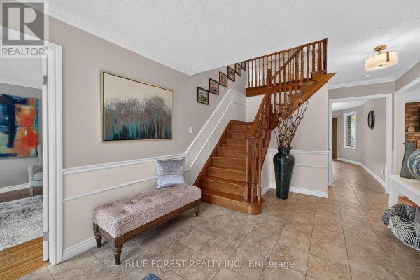 1039 Country Club Court, London South, ON N6C5R9 Photo 4